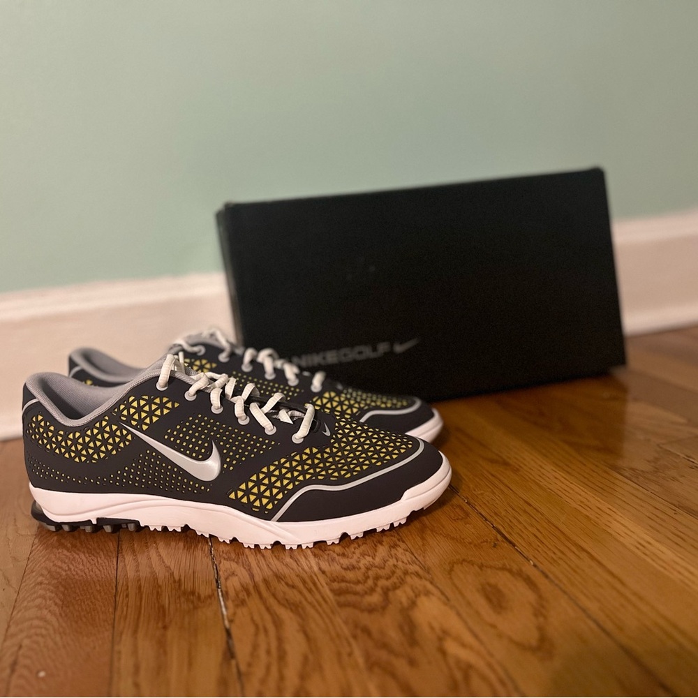 Nike Golf Shoes Black/Gray and Yellow